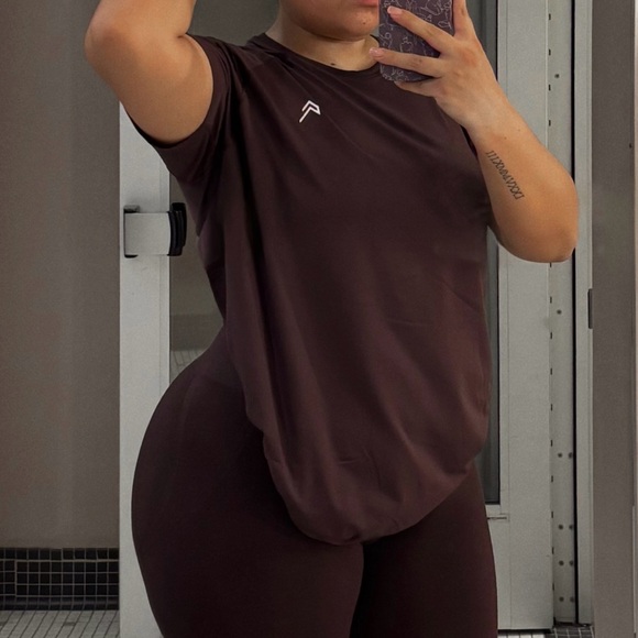 ONER ACTIVE GO TO SEAMLESS LOOSE TOP - Picture 3 of 4